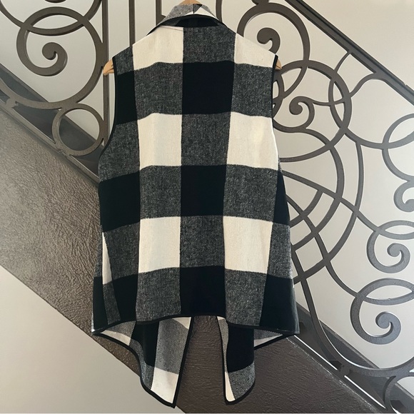 Plaid Vest with Waterfall Front Collar - Picture 5 of 5